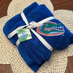 Florida gator velour blanket/throw with embroidered gator